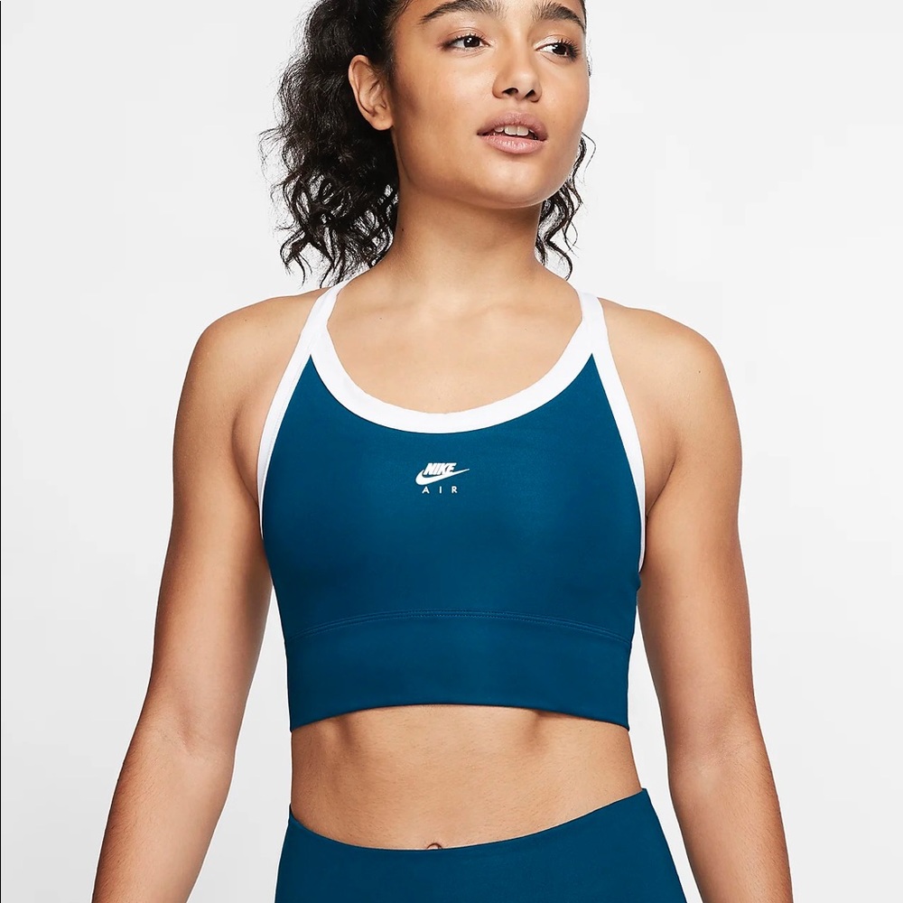 NIKE AIR SWOOSH SPORTS BRA